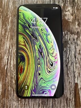 Apple iPhone Xs Black 64 GB Unlocked
